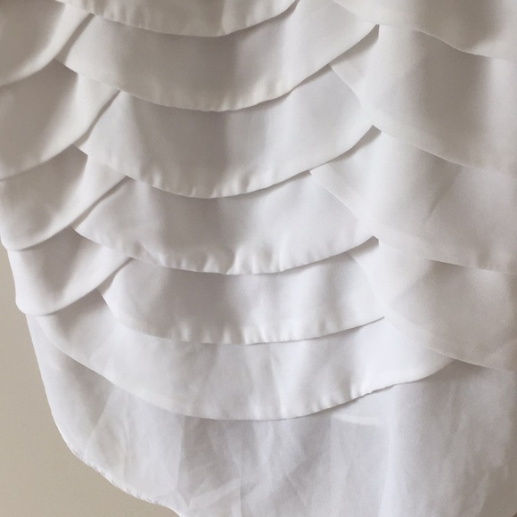 White blouse EUC - Picture 3 of 4